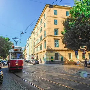  Hostal DORMitory